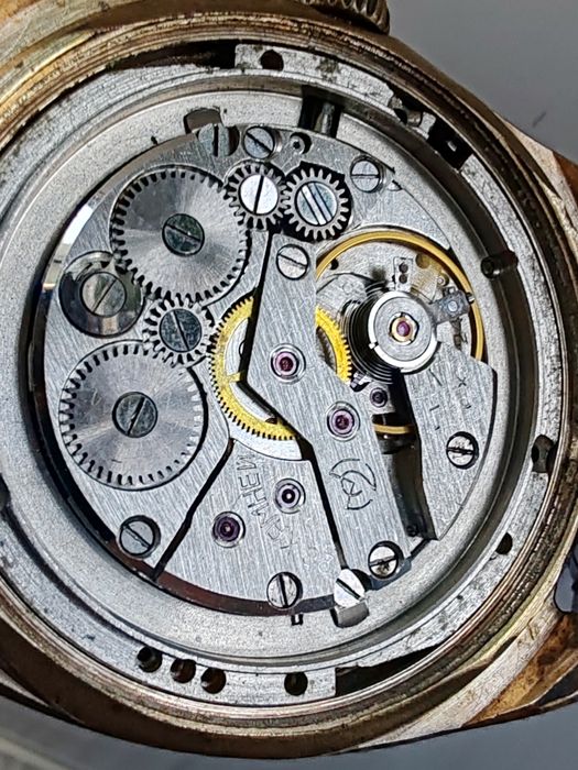 Ceas Slava Calendar Placat cu aur 26 rubine Funcționează excelent!