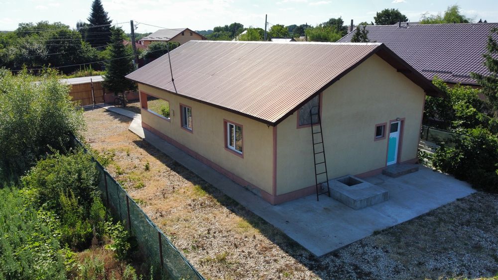 Casă de vanzare in Vânătorii Mici - Mutare Imediată, Curte Spațioasă