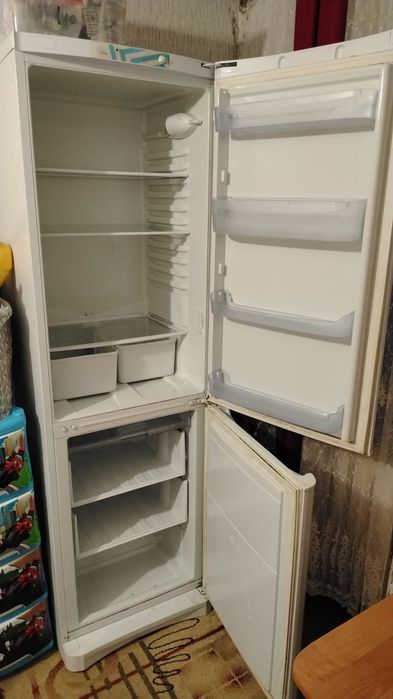 Холодильник INDESIT