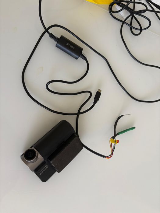 Продам видеорегистратор Xiaomi 70mai A810.