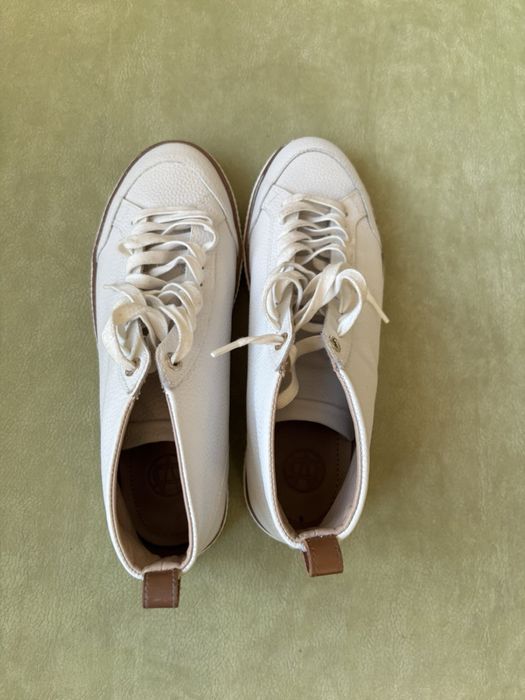 Нови кецове Massimo Dutti