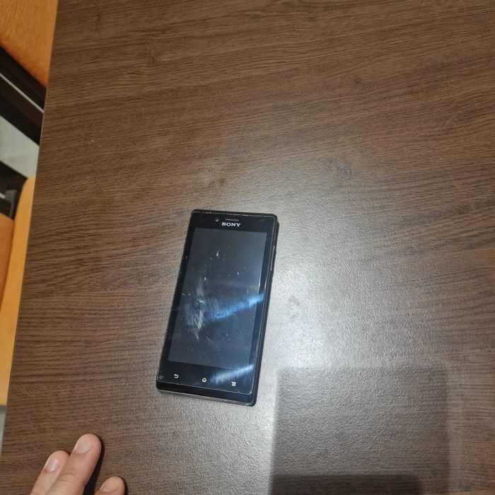 смартфон Sony Xperia J