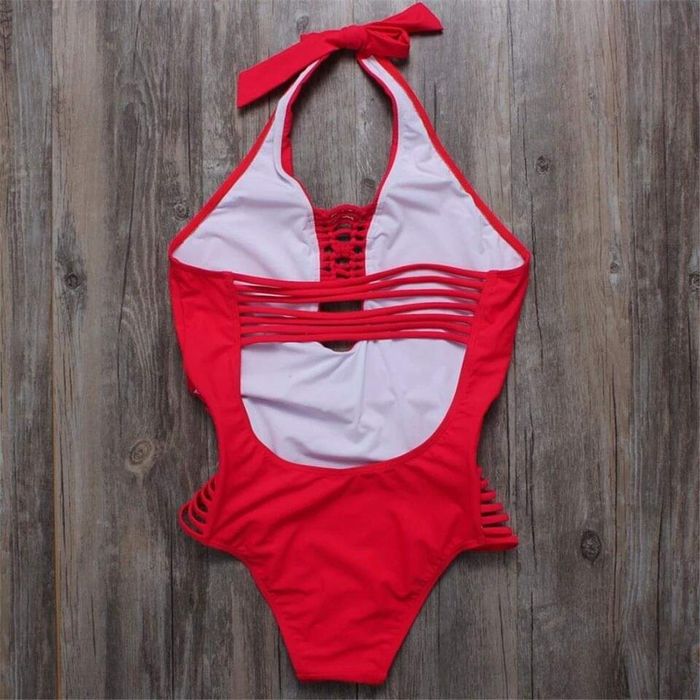 Нов уникален бански модел в червено