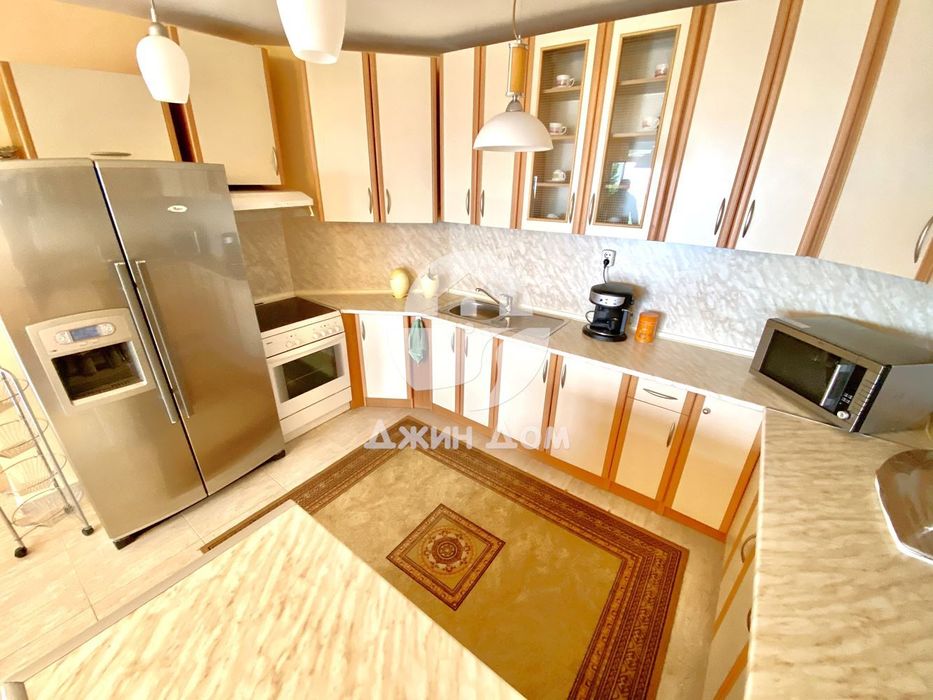 Продава се Къща в Свети Влас - 240 кв.м за 1438 €/кв.м - Снимка #3