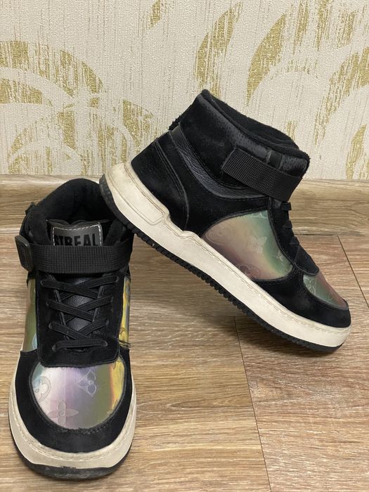 Продам ботинки теплые