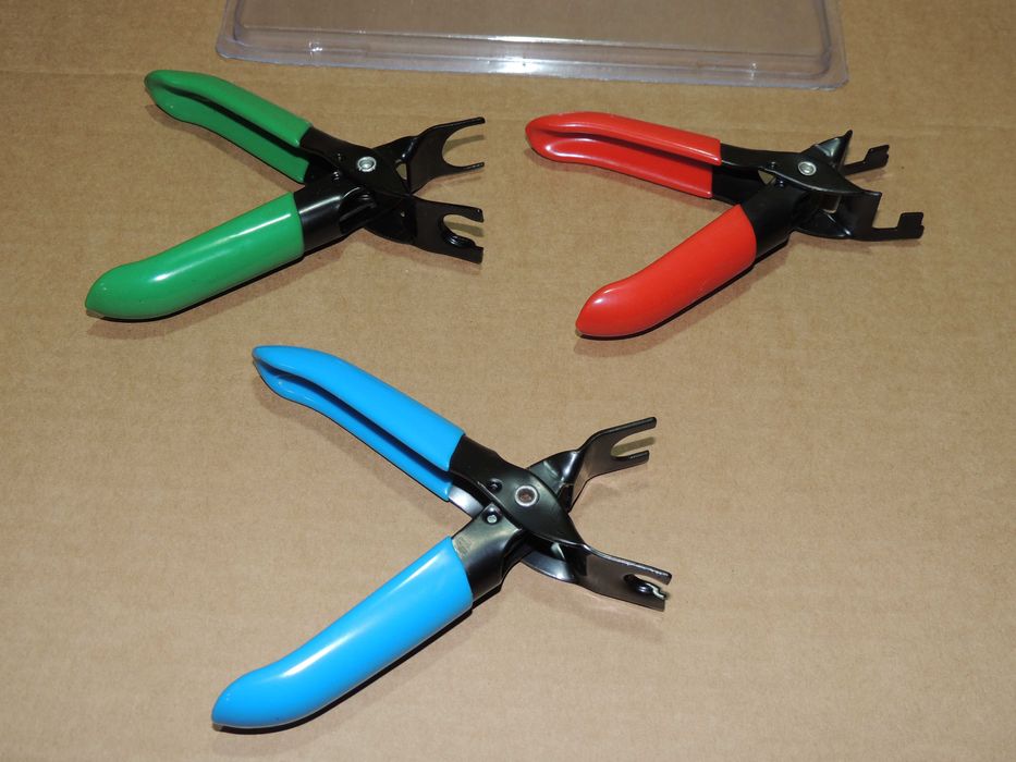 1 бр. гума BRIDGESTONE B-250 165/65 R15 81T.   Клещи за горивна тръба