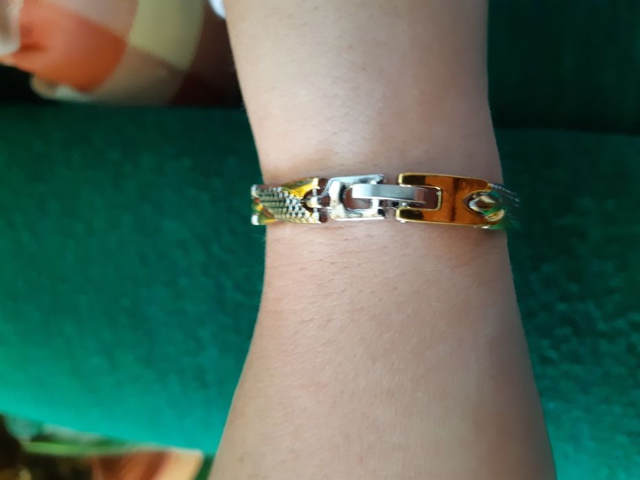 Елегантна Магнитна дамска гривна