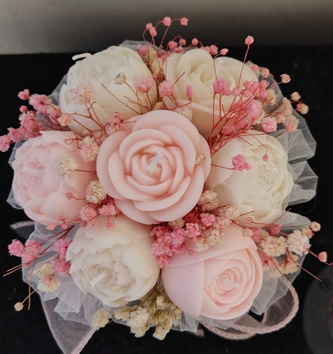 Букети от соеви свещи и коледни предложения