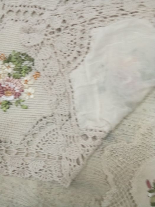 Ръчно изработени Шлайфер с размери 92/132 5 бр  салфетки 26/40 и 6 бр