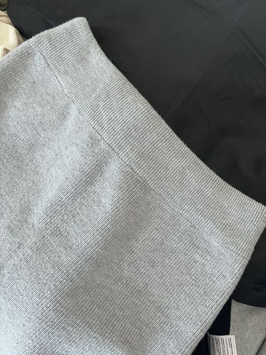 Длинная серая юбка