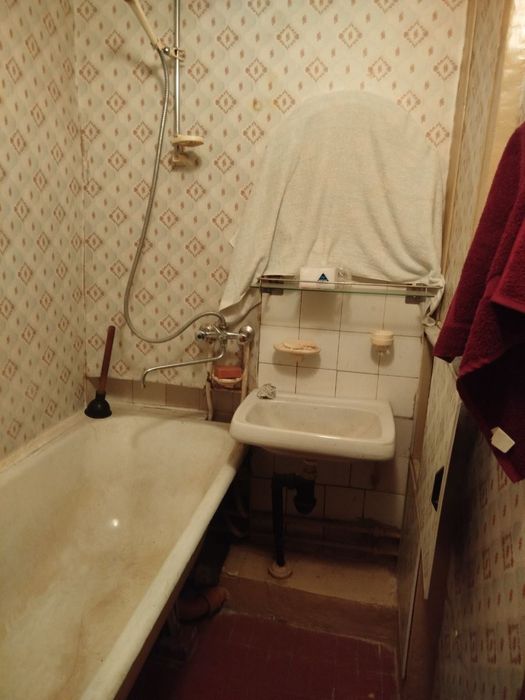 Продаю квартиру в Яшнабадском районе Авиасозлар-4. 2х комнатная 52 м2.