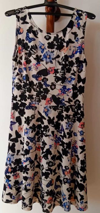 Ежедневни и офис рокли, размер М-L/38-40