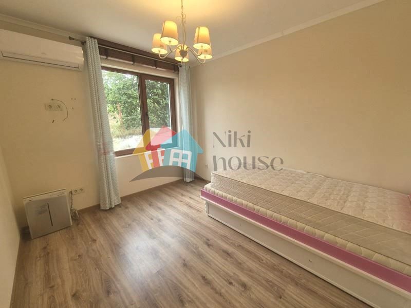 Продава се Тристаен апартамент в Варна, м-т Траката - 90 кв.м за 2156 €/кв.м - Снимка #5