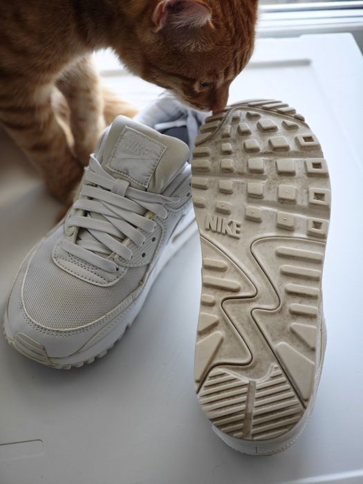 Продам кроссовки nike air