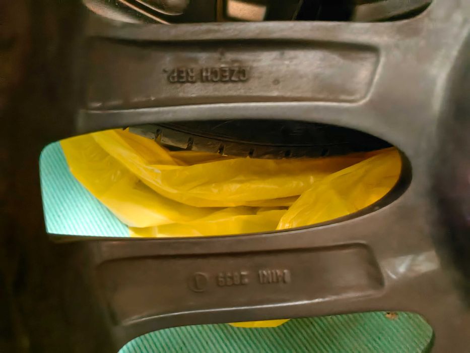 Джанти с гуми Mini Cooper 225/40/19