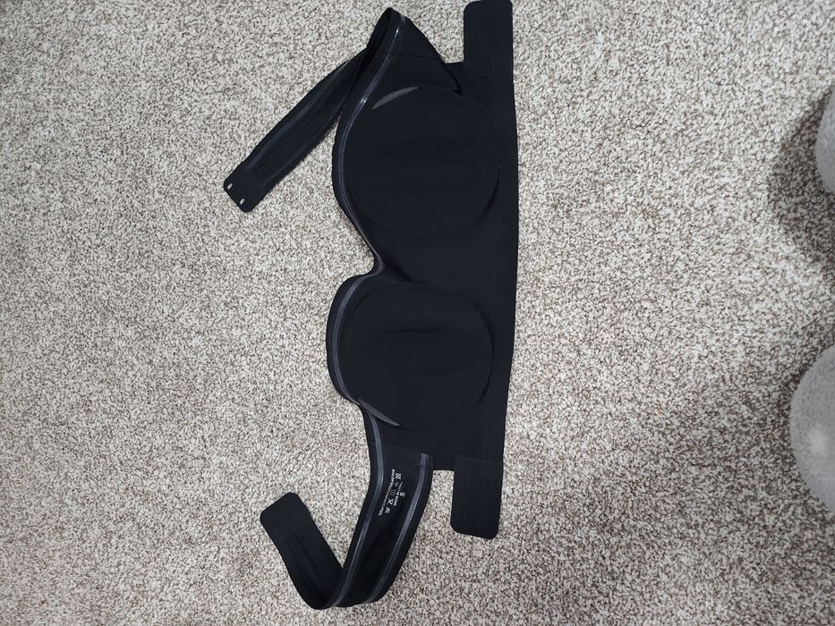 Sutien marimea S cu bureții  detașabili produse nou