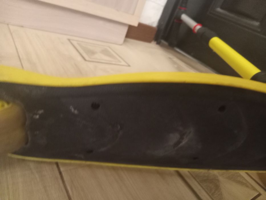 Самокат трёхколёсный