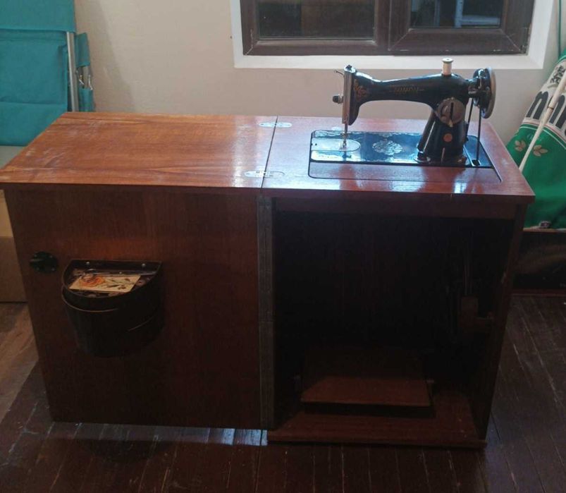 Крачна шевна машина