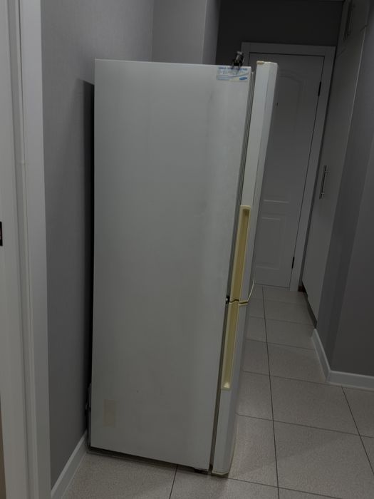 Холодильник Samsung