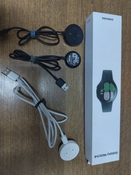 Lot 3 smartwatch cu probleme