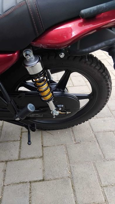 Motocicleta marca SPARK  de 150 cmc cu carte  RAR .