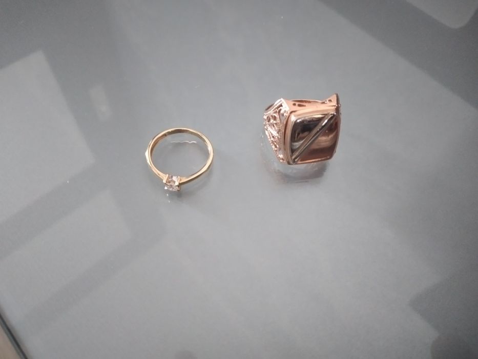 Кольцо женское с бриллиантом