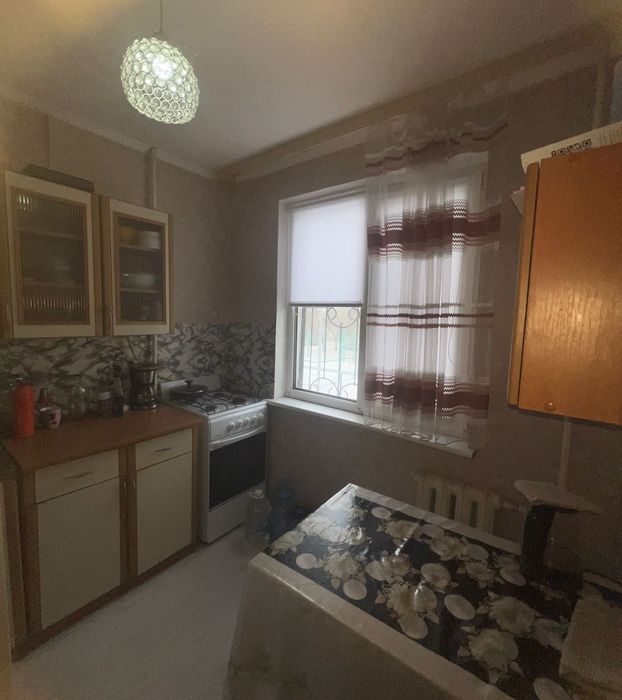 Продам 2 ком кв 46 м2 в районе 8 школы