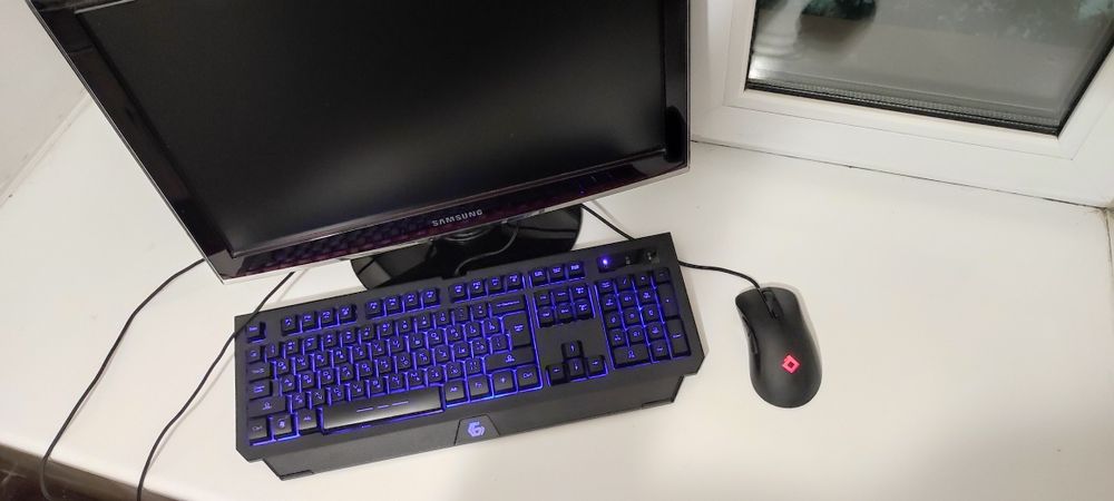 Монитор Samsung SyncMaster T200