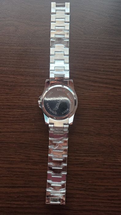 Нов дамски часовник модел Swarovski