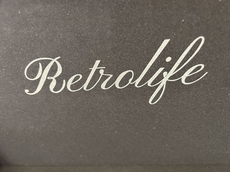 Valiza cu pickup vintage fuctioneaza cu discuri vynil bt si auxiliar