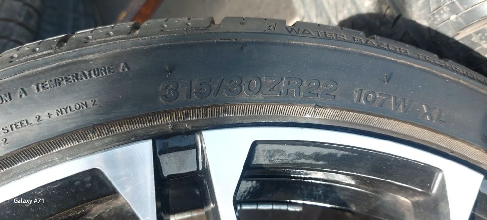 Продам диск комплект R22 на бмв