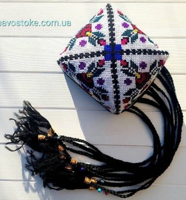 Узбекская национальная женская"тюбетейка"с косичками  на девочку 6/99.