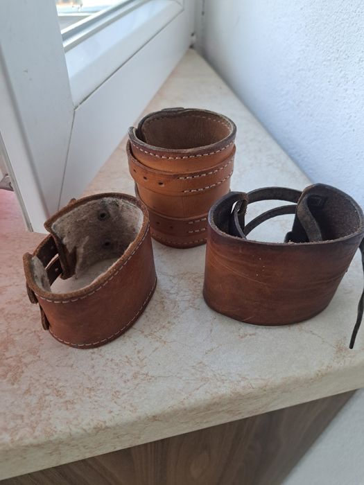 Brățară din piele.