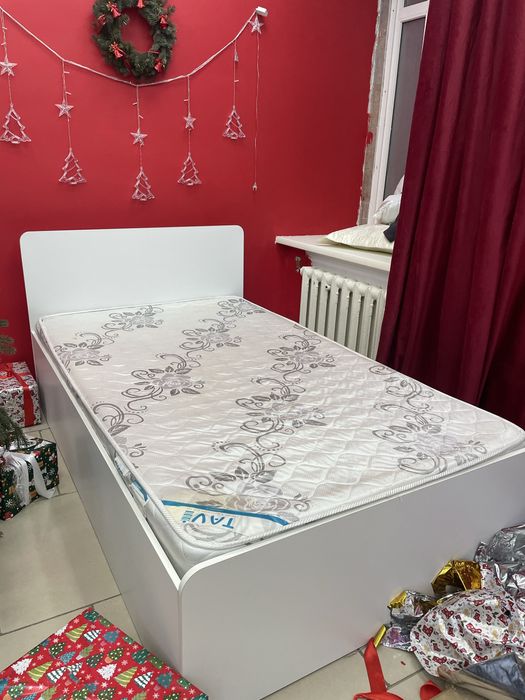 Продаю кровать хорошая