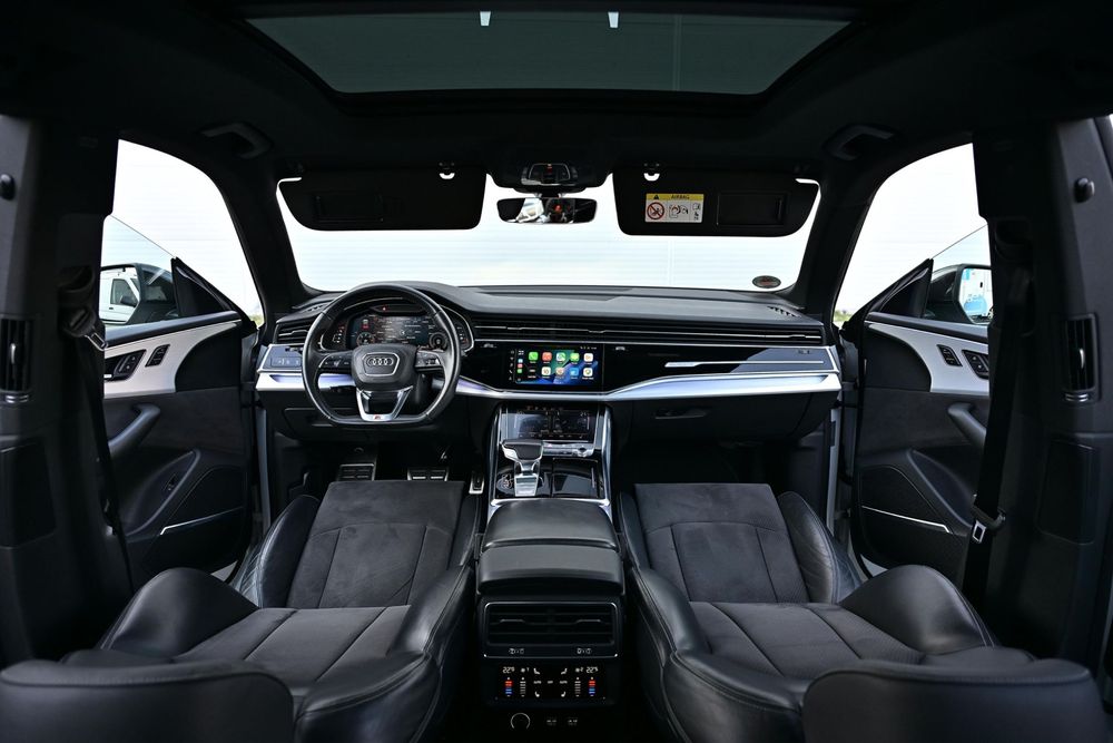 Audi q8 09/2018 s line  interior exterior extra full alb/negru