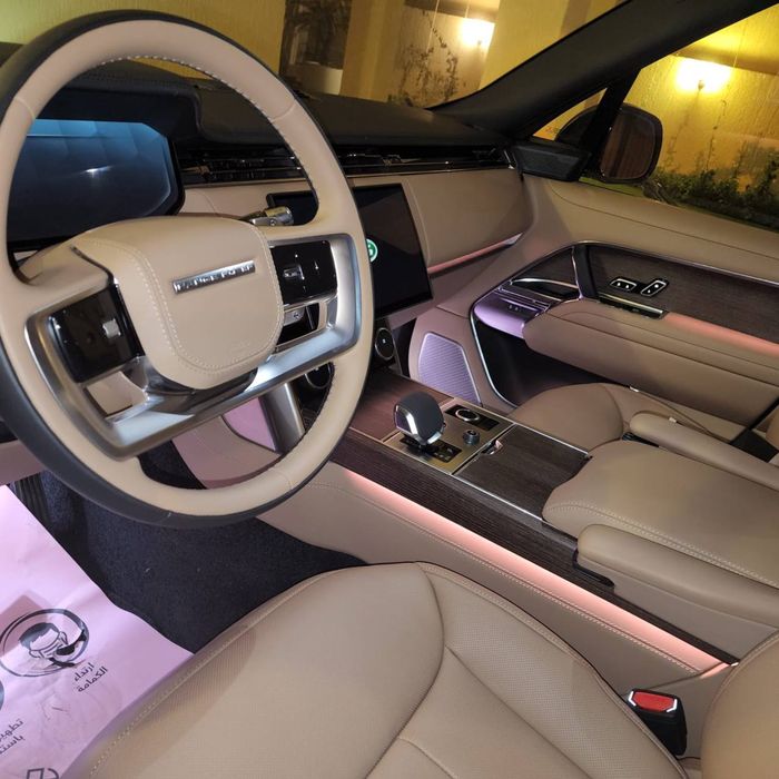 Range Rover p530 LWB Long Autobiography