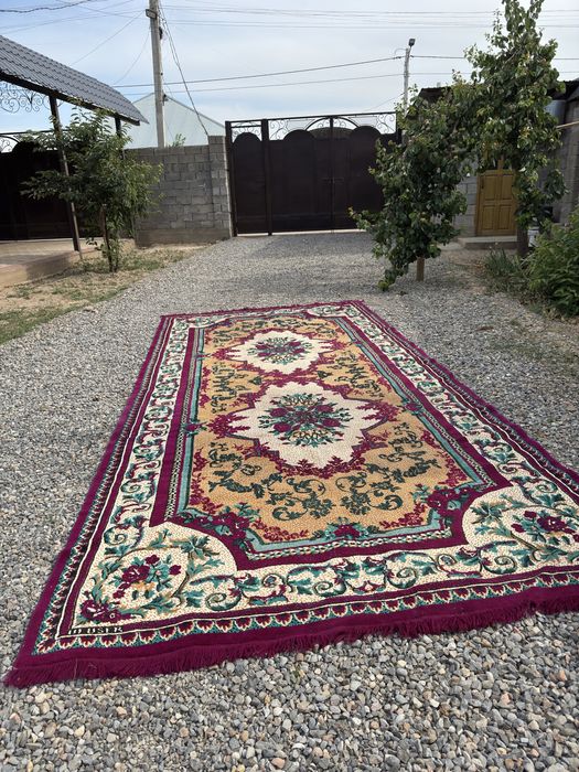 Продам ковер в отличном состоянии