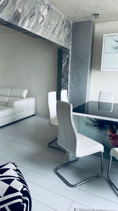 Дава се под наем Тристаен апартамент в Пловдив, Христо Смирненски - 128 кв.м за 816 € - Снимка #1