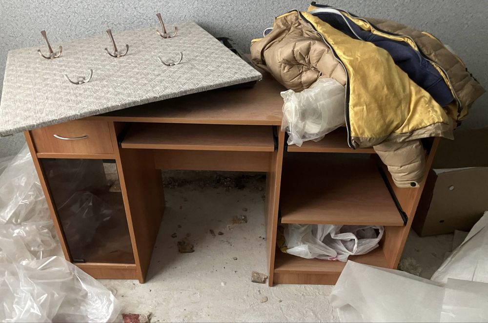 Стол компьютерный