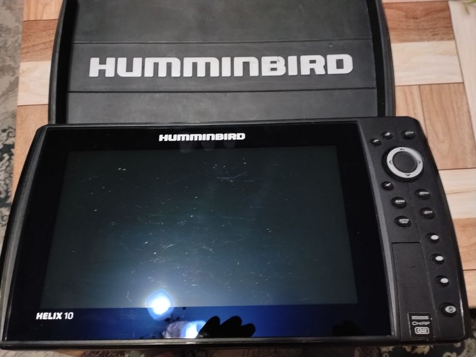 Продавам сонар humminbird helix 10 si gen 2