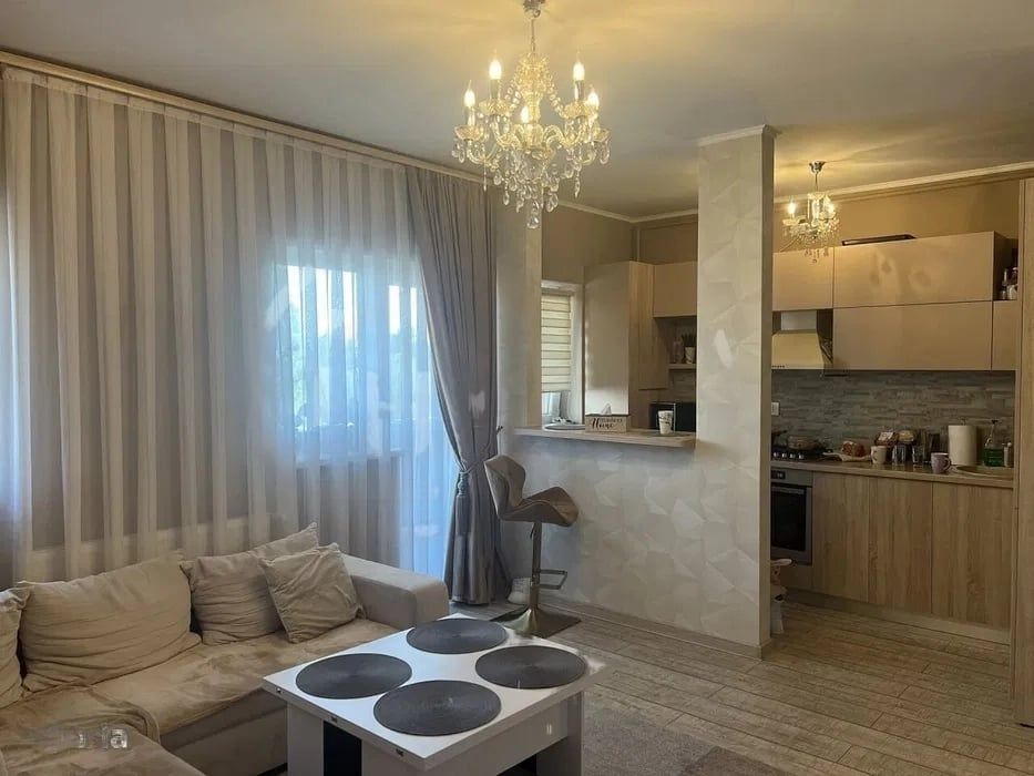 Apartament 3 camere de închiriat Nou – Luceafaru, Calea aradului, Oradea, inchiriez si pe o lună