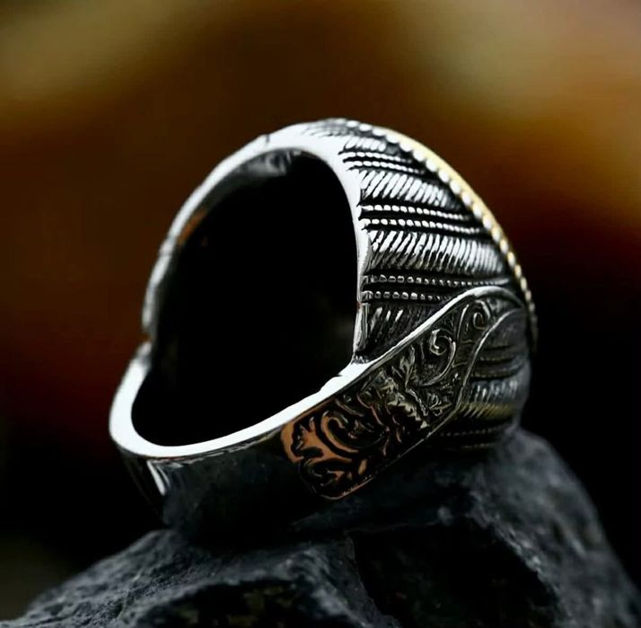 Луксозен мъжки пръстен