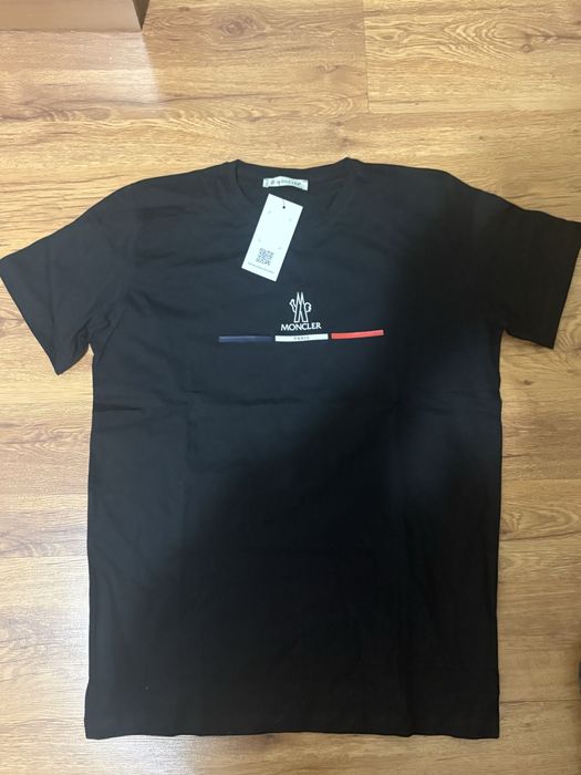 Тениска Moncler.