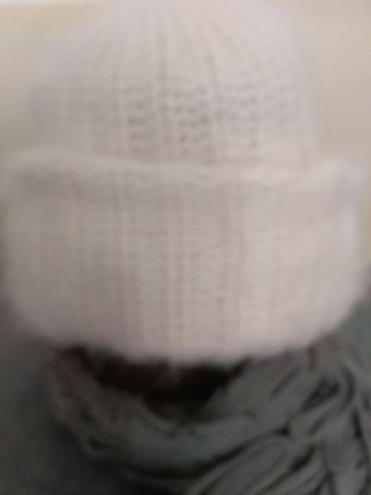 Продам шапочки вязанные