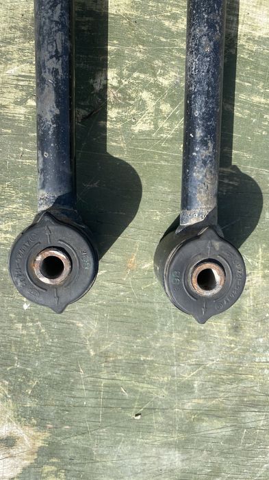 Продам рычак передний