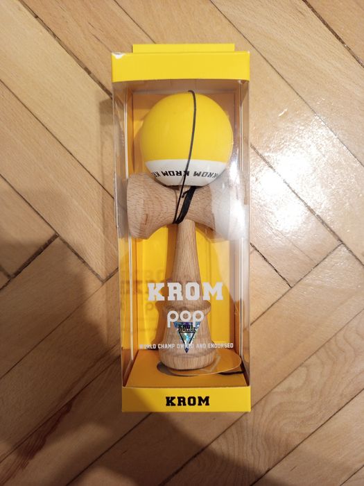 Vând kendama krom pop galbena