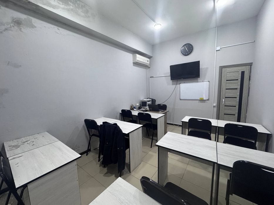 Óquv markaz sotiladi