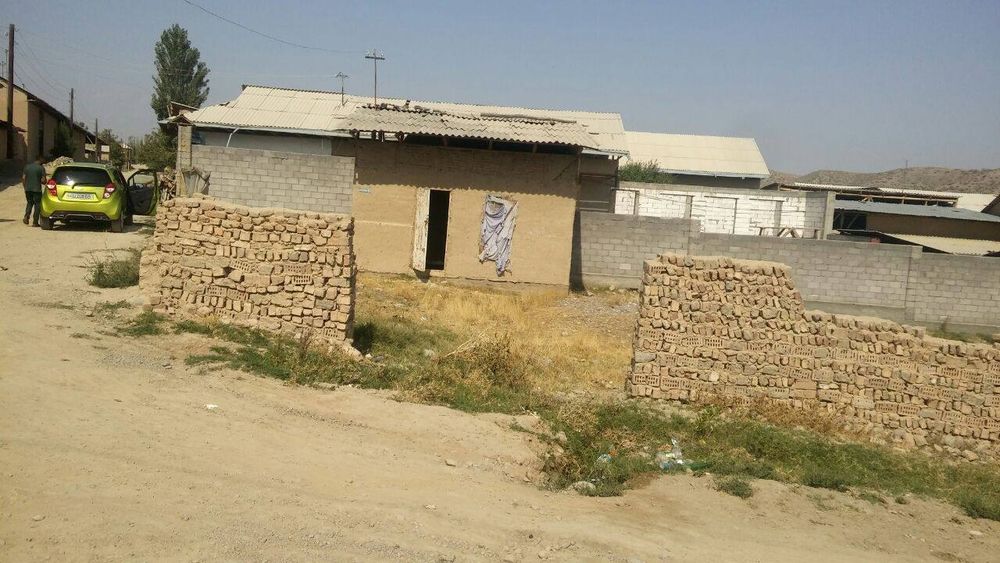 Namangan viloyati kosonsoy tumnida joylashgan 4 sotikli yer sotiladi