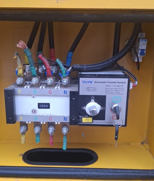 дизельный генератор 100КВТ,Обьем бака 100л