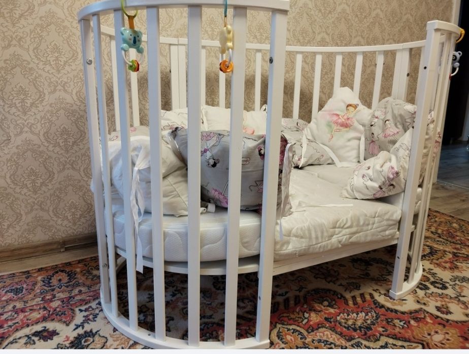 Детская кроватка